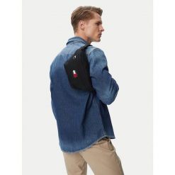 Nerka Tommy Jeans. Czarne saszetki i nerki męskie Tommy Jeans, bez wzorów, z jeansu. Za 209.99 zł.