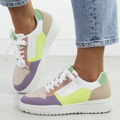 Fioletowe sportowe buty damskie McBraun 23263. Fioletowe obuwie sportowe damskie McBraun, na lato, bez wzorów, ze skóry, bez zapięcia, na fitness i siłownię. Za 99.00 zł.