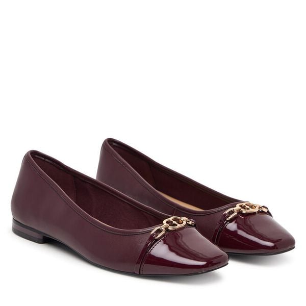 Baleriny Aldo. Czerwone balerinki damskie Aldo, bez wzorów, bez obcasa, bez zapięcia. Za 259.99 zł.