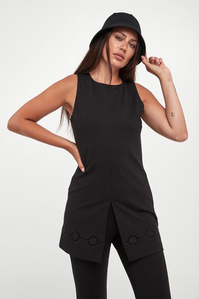 Tunika damska TWINSET. Tuniki damskie Twinset Milano, bez wzorów, bez ramiączek. W wyprzedaży za 564.85 zł.