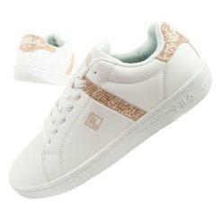 Buty trampki sportowe sneakersy Fila Crosscourt 2. Białe trampki i tenisówki damskie Fila, bez wzorów, z materiału, bez zapięcia. Za 126.00 zł.