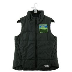 Second life - Kurtka damska The North Face czarna puchowa - Jak nowy. Czarne kurtki sportowe damskie The North Face, l, bez wzorów, z puchu, bez ramiączek, bez kaptura, trekkingowe. Za 212.96 zł.