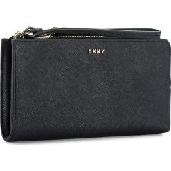 Duży Portfel Damski DKNY - Slgs-Bryant Park R2235051 Navy 400. Niebieskie portfele damskie DKNY, ze skóry. W wyprzedaży za 209.00 zł.