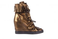 Botki Bayla-136 G655 Skóra Złota, Skóra naturalna - 41. Żółte botki damskie Bayla, bez wzorów, ze skóry, bez obcasa, na koturnie, bez zapięcia. W wyprzedaży za 149.00 zł.