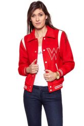 DAMSKA KURTKA PRZEJŚCIOWA WRANGLER BOMBER JACKET SALSA RED W4130VUWN 112128766. Czerwone kurtki damskie Wrangler, xs, z aplikacjami, ze skóry ekologicznej, bez kaptura. W wyprzedaży za 89.99 zł.