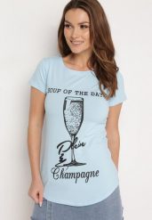 Jasnoniebieski Klasyczny T-shirt z Bawełny Ozdobiony Nadrukiem Getantia. Niebieskie t-shirty damskie Born2be, l, bez wzorów, z bawełny, klasyczne, bez kołnierzyka, bez ramiączek. Za 34.99 zł.