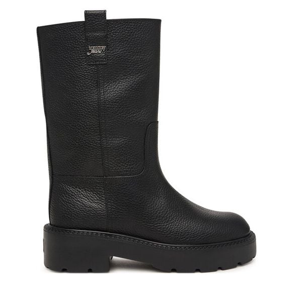 Kozaki Tommy Jeans. Czarne kozaki damskie Tommy Jeans, bez wzorów, z jeansu, bez obcasa, na płaskiej podeszwie, bez zapięcia. Za 799.99 zł.