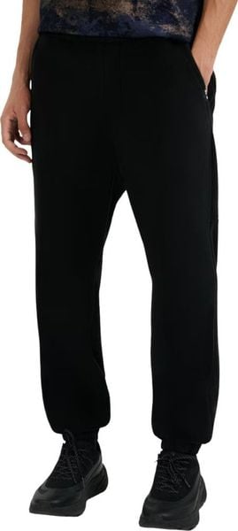 4f Spodnie dresowe polarowe Sportowe męskie czarne M. Czarne spodnie sportowe męskie 4F, m, bez wzorów, z dresówki. Za 82.95 zł.