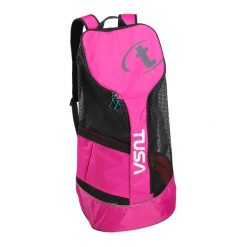 Plecak TUSA Mesh. Czerwone plecaki damskie TUSA, bez wzorów, z meshu. Za 349.99 zł.