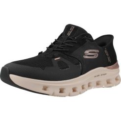 Buty SKECHERS GLIDE-STEP PRO RADIANT STRI Czarny. Czarne obuwie trekkingowe damskie Skechers, z tkaniny, bez zapięcia. Za 448.99 zł.