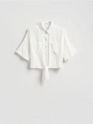 Koszula z wiskozy z wiązaniem - biały. Białe koszule damskie Reserved, l, bez wzorów, z tkaniny, bez kołnierzyka, bez ramiączek. Za 89.99 zł.