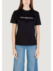 Calvin Klein Jeans T-Shirt A- INST. LOGO CLASSI Czarny Casual Fit. Czarne t-shirty damskie Calvin Klein Jeans, l, bez wzorów, z jeansu, casualowe, bez kołnierzyka, bez ramiączek. Za 169.99 zł.