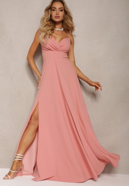 Ciemnoróżowa Elegancka Sukienka o Rozkloszowanym Kroju z Rozcięciem na Ramiączkach z Kopertowym Dekoltem Winelia. Czerwone sukienki damskie Renee, na imprezę, l, bez wzorów, eleganckie, bez kołnierzyka, dla wysokich, bez ramiączek, maxi, kopertowe. Za 209.99 zł.