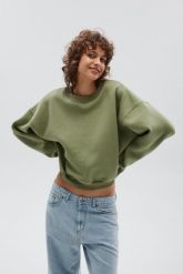 Bluza damska typu oversize w kolorze GREEN OIL - PINEY-UNI. Zielone bluzy damskie Marsala, uniwersalny, bez wzorów, z bawełny, bez ramiączek, bez kaptura. Za 259.90 zł.