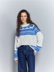 Sweter z nordyckim wzorem - wielobarwny. Swetry nierozpinane damskie Reserved, l, bez wzorów, z dzianiny, bez kołnierzyka, bez ramiączek. Za 139.99 zł.