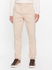 Guess Spodnie materiałowe Noah M3BB27 WFPMA Beżowy Slim Fit. Brązowe spodnie materiałowe męskie Guess, z aplikacjami, z bawełny. Za 259.99 zł.