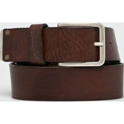 Wrangler - Pasek skórzany. Brązowe paski męskie Wrangler, z materiału. W wyprzedaży za 149.90 zł.