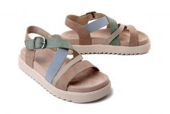 Rieker V5663-60 beige, sandały damskie. Brązowe sandały damskie Rieker, bez wzorów, ze skóry ekologicznej, bez obcasa, bez zapięcia. Za 329.90 zł.