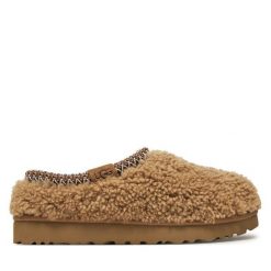 Śniegowce Ugg. Brązowe śniegowce damskie UGG, bez zapięcia. Za 619.99 zł.