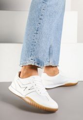 Białe Sneakersy Tenisówki z Ozdobną Boczną Naszywką Ranilsa. Białe trampki i tenisówki damskie Born2be, z aplikacjami, z jeansu, bez zapięcia. Za 89.99 zł.