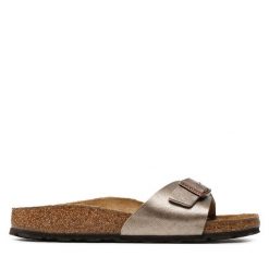 Klapki Birkenstock. Żółte klapki damskie Birkenstock, bez wzorów, bez obcasa, bez zapięcia. Za 399.99 zł.