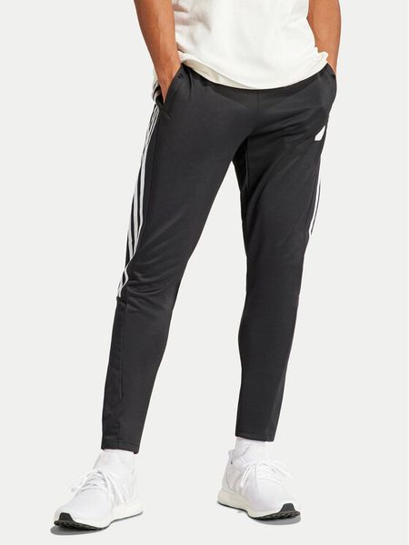 Adidas Spodnie dresowe Tiro IP3778 Czarny Regular Fit. Czarne spodnie sportowe męskie Adidas, m, bez wzorów, z bawełny. Za 179.99 zł.
