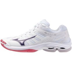 Damskie buty halowe Mizuno Wave Voltage. Białe obuwie sportowe damskie Mizuno, bez wzorów, bez zapięcia, do biegania, mizuno wave. Za 547.50 zł.