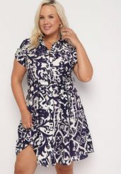Granatowo-Biała Rozkloszowana Sukienka z Koszulową Górą i Materiałowym Paskiem w Talii Giefia. Niebieskie sukienki damskie Born2be, na co dzień, na lato, xl, bez wzorów, z materiału, eleganckie, bez kołnierzyka, bez ramiączek, midi, koszulowe. Za 44.99 zł.