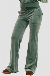 JUICY COUTURE Zielone damskie spodnie dresowe Track Pant, Rozmiar XS. Zielone spodnie dresowe damskie Juicy Couture, bez wzorów, z dresówki, sportowe. Za 499.99 zł.