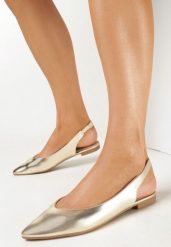 Złote Pudrowe Sandały Slingback z Noskiem w Szpic Arrilla. Żółte sandały damskie Born2be, bez wzorów, bez obcasa, na płaskiej podeszwie, bez zapięcia. Za 49.99 zł.