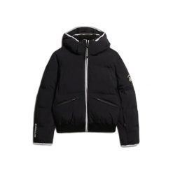 Damska kurtka z kapturem Superdry. Czarne kurtki sportowe damskie Superdry, na zimę, bez wzorów, z puchu, bez ramiączek, z kapturem, narciarskie. Za 1,118.45 zł.