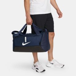 Torba Nike Academy Team S, Dla obu płci. Niebieskie torby sportowe męskie Nike, bez wzorów, z poliesteru. Za 119.99 zł.