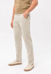 Lniane spodnie chinosy, Comfort Fit, R-LINN. Brązowe eleganckie spodnie męskie Volcano, bez wzorów, z bawełny. Za 169.99 zł.