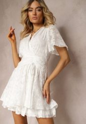Biała Rozkloszowana Sukienka z Dekoltem Zapinanym na Napy Tarae. Białe sukienki damskie Renee, na co dzień, l, bez wzorów, eleganckie, bez kołnierzyka, bez ramiączek, mini, kopertowe. Za 119.99 zł.