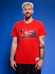 4F T-shirt regular z nadrukiem siatkarskim męski - czerwony XXL. Czerwone koszulki sportowe męskie 4F, l, bez wzorów, z bawełny, bez ramiączek, do siatkówki. Za 69.99 zł.