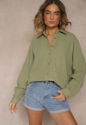 Ciemnozielona Koszula o Fasonie Oversize w Klasycznym Stylu Marionera. Zielone koszule damskie Renee, m, bez wzorów, z bawełny, eleganckie, bez kołnierzyka, bez ramiączek. Za 64.99 zł.