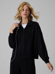 4F Bluza dresowa loose bez kaptura damska - czarna M. Czarne bluzy damskie 4F, m, bez wzorów, z dresówki, klasyczne, bez ramiączek, bez kaptura. Za 199.99 zł.