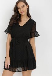 Czarna Sukienka Acalopei. Czarne sukienki damskie Born2be, na imprezę, l, bez wzorów, z materiału, bez kołnierzyka, bez ramiączek, mini, dopasowane. Za 139.99 zł.