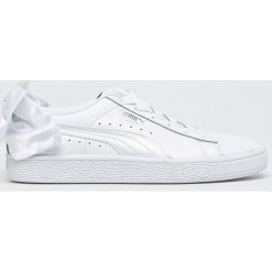 Puma - Buty Basket Bow. Białe obuwie sportowe damskie Puma, bez wzorów, z gumy, z okrągłym noskiem, bez zapięcia. W wyprzedaży za 199.90 zł.