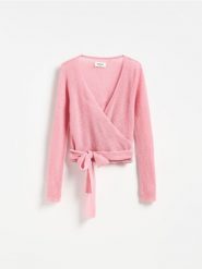 Sweter z wełną - różowy. Czerwone swetry nierozpinane damskie Reserved, l, bez wzorów, z dzianiny, bez kołnierzyka, bez ramiączek. Za 159.99 zł.
