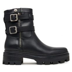 Botki Guess. Czarne botki damskie Guess, z aplikacjami, bez obcasa, na płaskiej podeszwie, bez zapięcia. Za 639.99 zł.