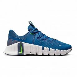 Nike Free Metcon 5 Buty treningowe męskie. Niebieskie buty sportowe męskie Nike, bez wzorów, z gumy, bez zapięcia, na fitness i siłownię. Za 419.99 zł.