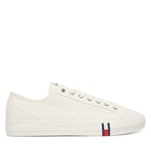 Tenisówki Tommy Jeans. Białe trampki męskie Tommy Jeans, bez wzorów, z jeansu, bez zapięcia. Za 165.99 zł.