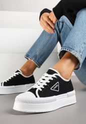 Czarne Trampki na Podwójnej Podeszwie z Ozdobnym Znaczkiem na Cholewce Alivrelia. Czarne trampki i tenisówki damskie Renee, bez wzorów, bez zapięcia. Za 79.99 zł.