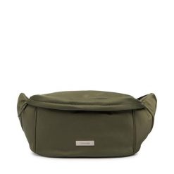 Nerka Calvin Klein. Zielone saszetki i nerki męskie Calvin Klein, bez wzorów. Za 369.99 zł.