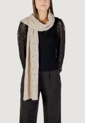 Szalik Kobieta ONLY ONLAURORA STRUCTURED KNIT SCARF CC. Brązowe szaliki damskie ONLY, na zimę, bez wzorów, z materiału. Za 149.80 zł.