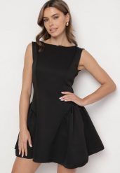 Czarna Taliowana Sukienka z Odkrytymi Plecami Florreti. Czarne sukienki damskie Born2be, l, bez wzorów, bez kołnierzyka, bez ramiączek, mini, dopasowane. Za 129.99 zł.