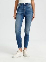 Jeansy skinny high waist - turkusowy. Niebieskie jeansy damskie Sinsay, bez wzorów, z bawełny, z podwyższonym stanem. Za 79.99 zł.