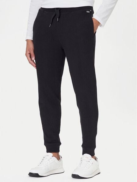 BOSS Spodnie dresowe Structure 50540577 Czarny Regular Fit. Czarne spodnie sportowe męskie Boss, m, bez wzorów, z bawełny. Za 309.99 zł.