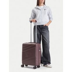 Walizka kabinowa Reebok. Fioletowe walizki męskie Reebok, bez wzorów. Za 229.99 zł.